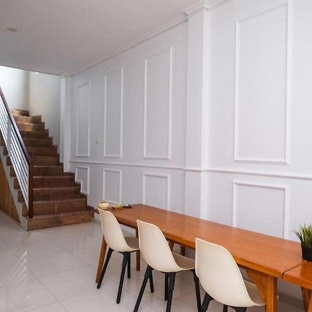 Urbanview Stay @H Jakal By Reddoorz Yogyakarta Exterior photo